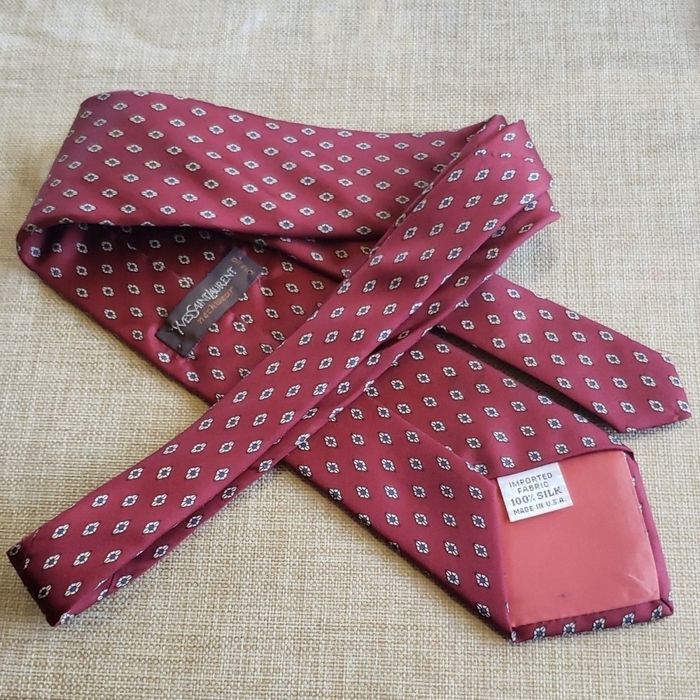 Yves Saint Laurent 100% silk mens tie